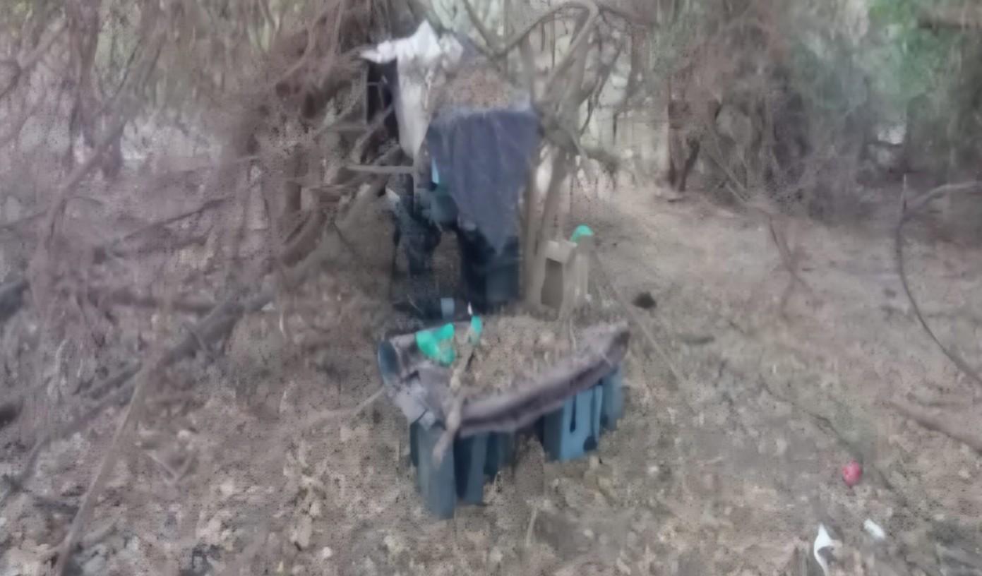 $!Ejército asegura un dron, cargadores y droga en Mazatlán