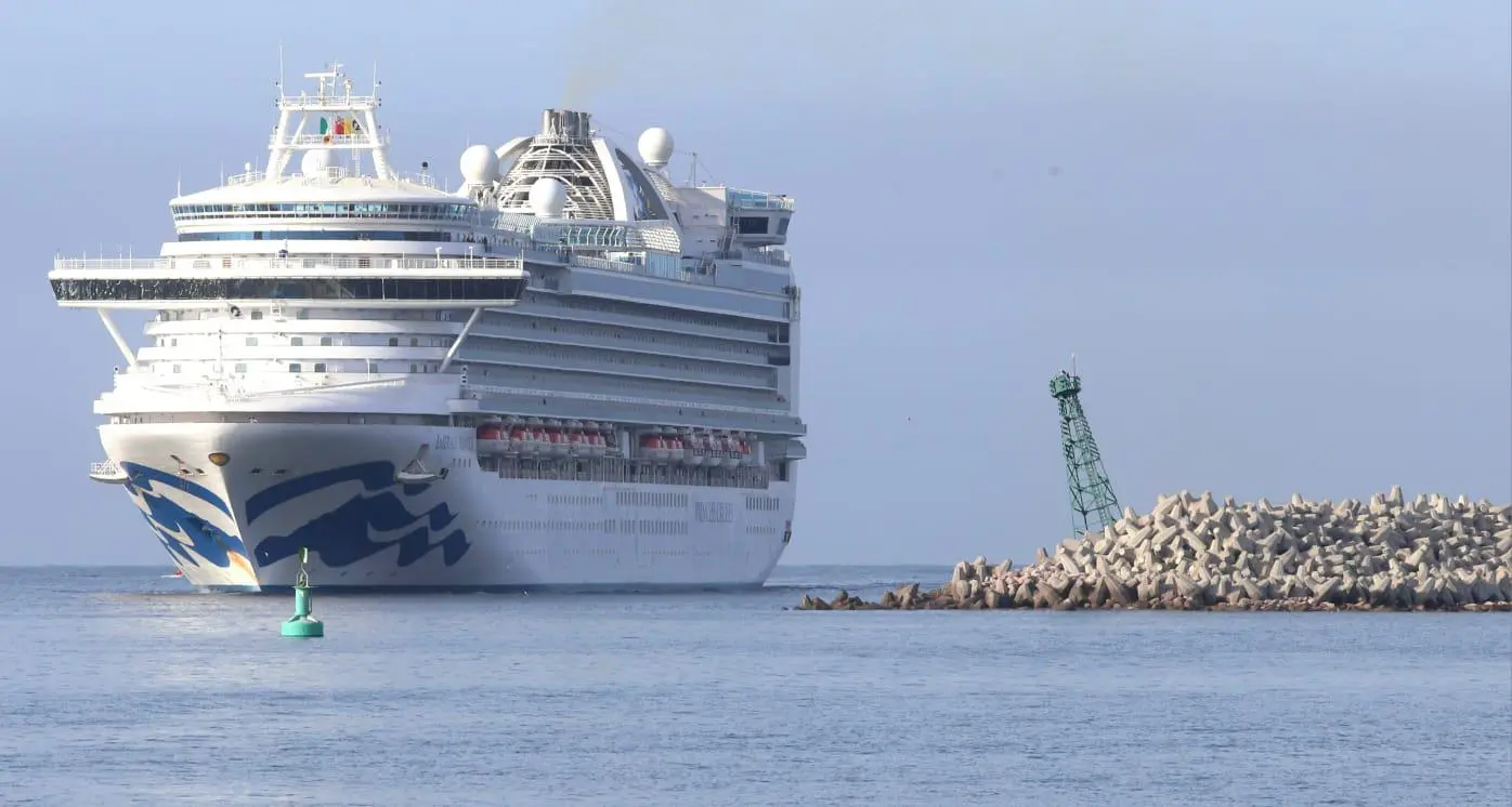 $!Recibe Mazatlán a los cruceros Emerald Princess y Brilliant Lady