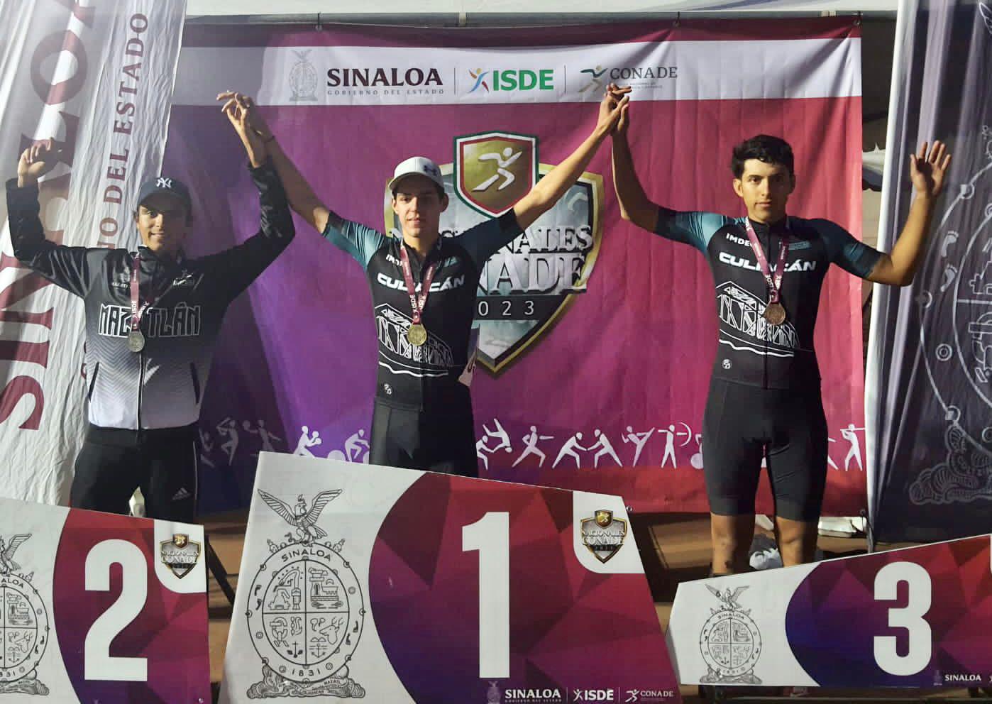 $!Alejandro Velarde y Diana Álvarez obtienen preseas para Mazatlán en ciclismo
