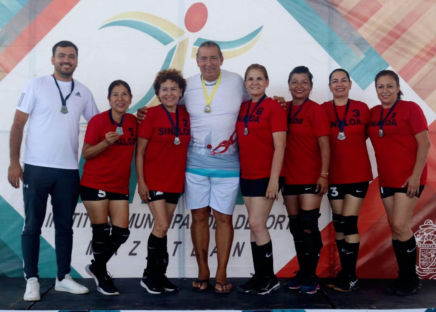 $!Wall Street Culiacán, Guasave y El Fuerte se coronan en Primer Festival de Voleibol de Sala Salvador González