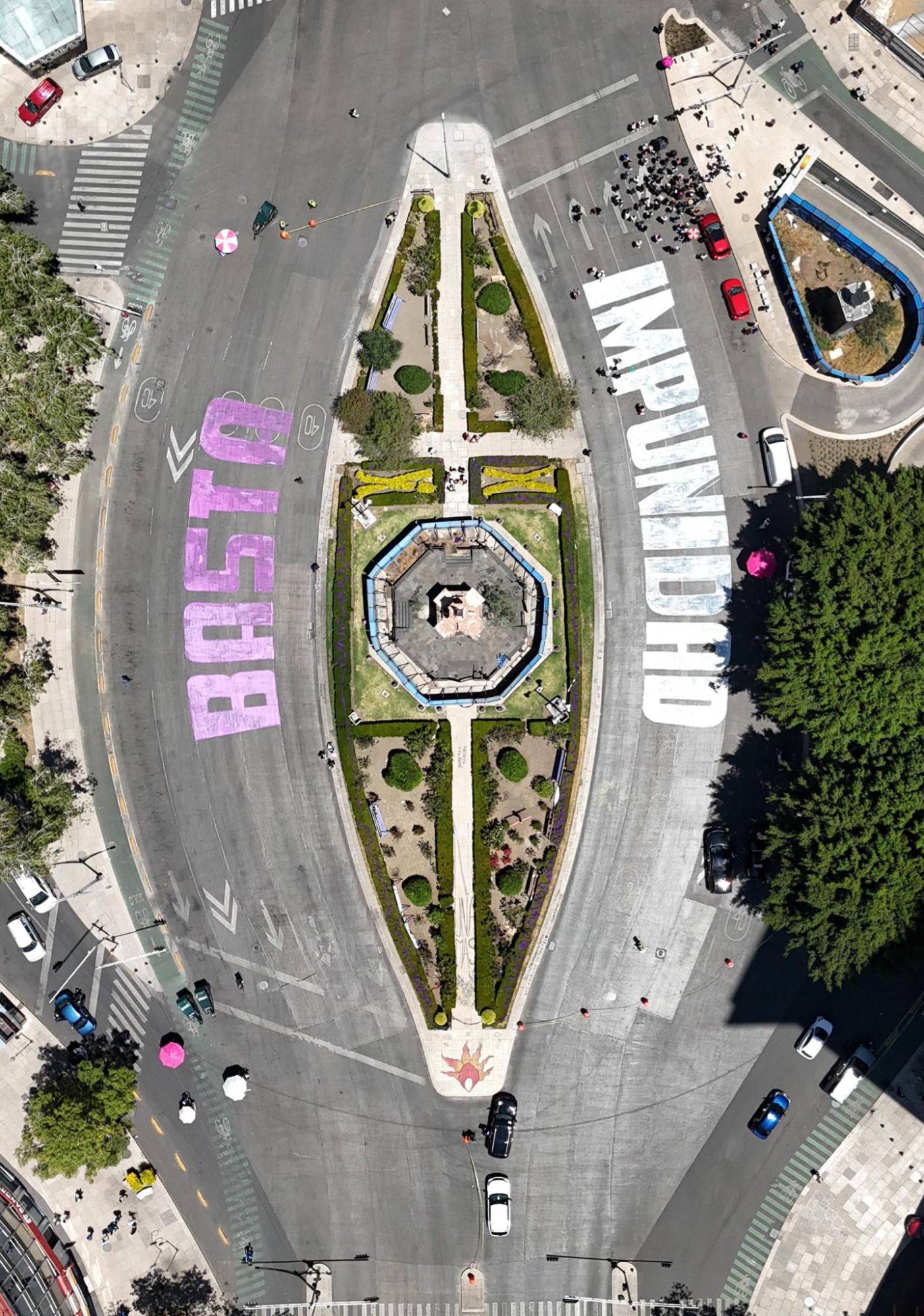 $!Marchan contra Cuauhtémoc Blanco en CDMX; piden quitarle el fuero; él va a ver la UFC