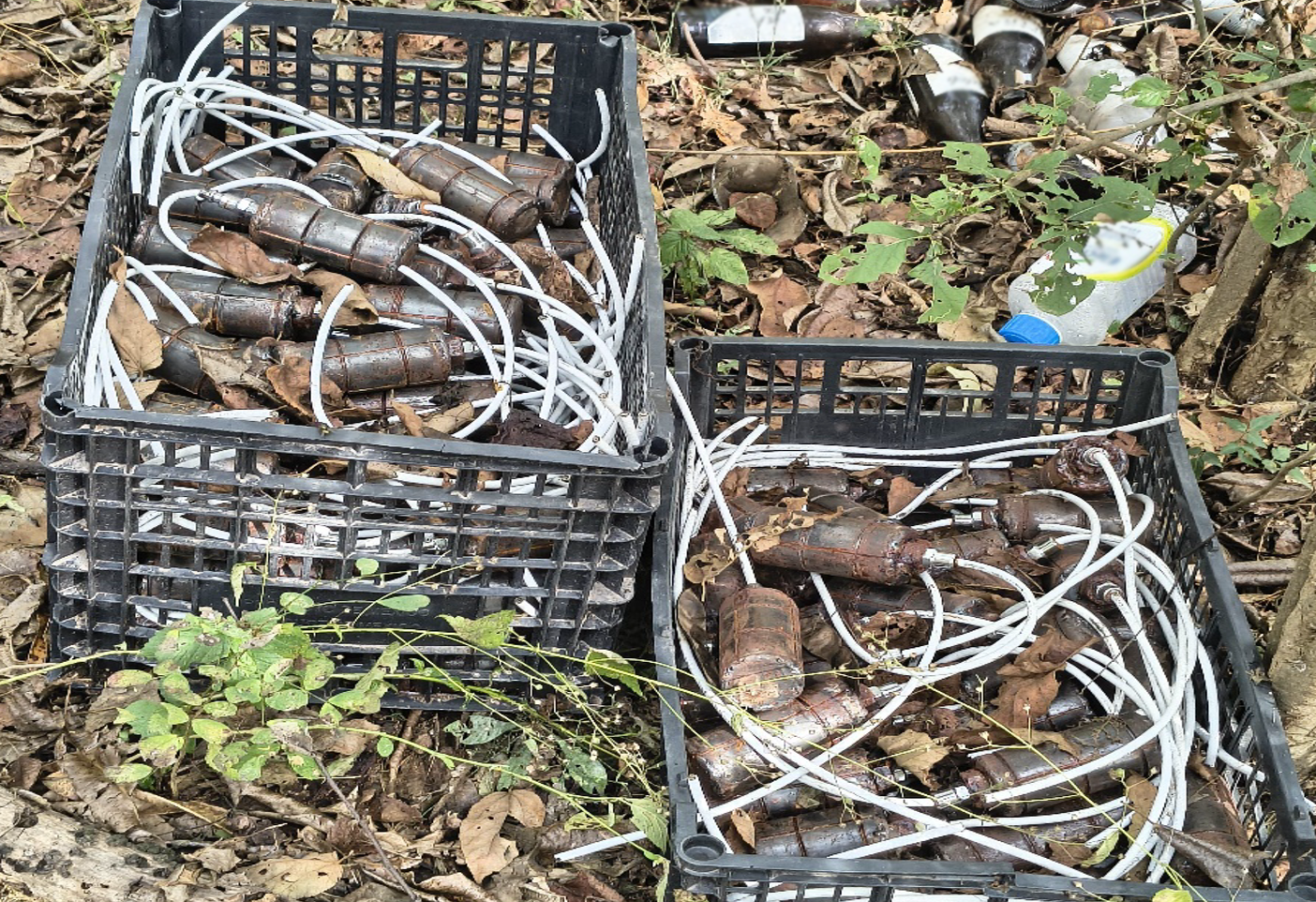 $!Asegura el Ejército 30 explosivos y armas en San Ignacio; hay tres detenidos