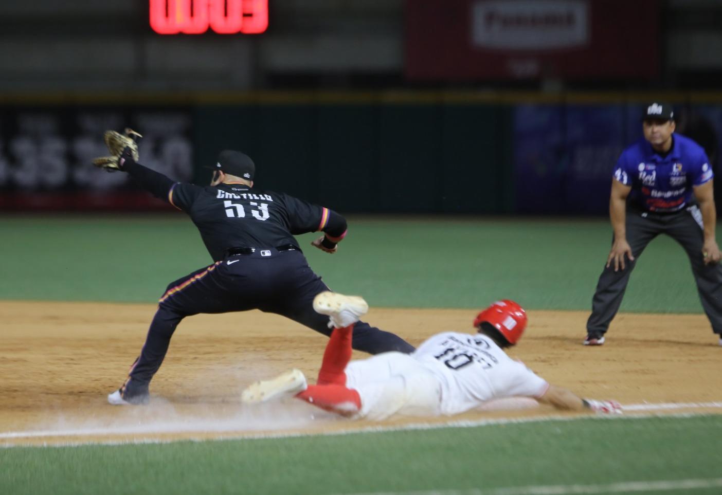 $!Venados sufre con defensa y pierde serie por barrida ante Algodoneros