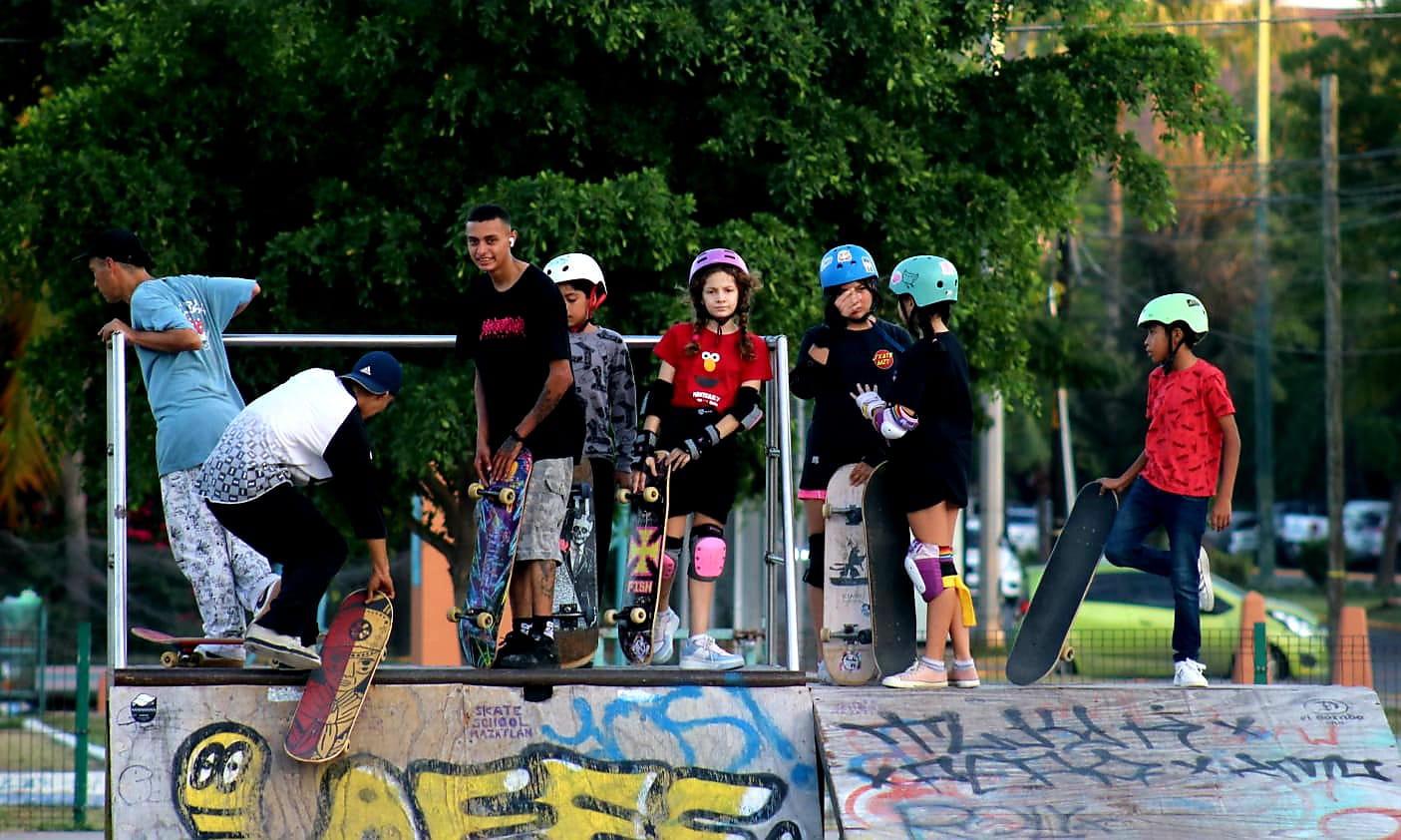 $!Celebran el Clásico Navideño de Skateboarding en el Parque Lineal KM-0