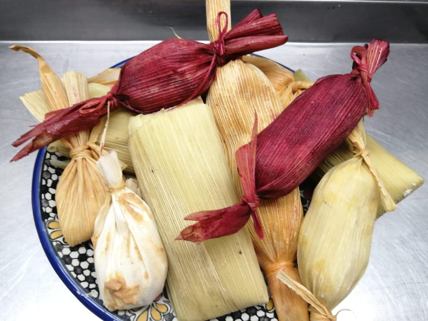 Tamales colorados, una delicia culinaria del sur de Sinaloa