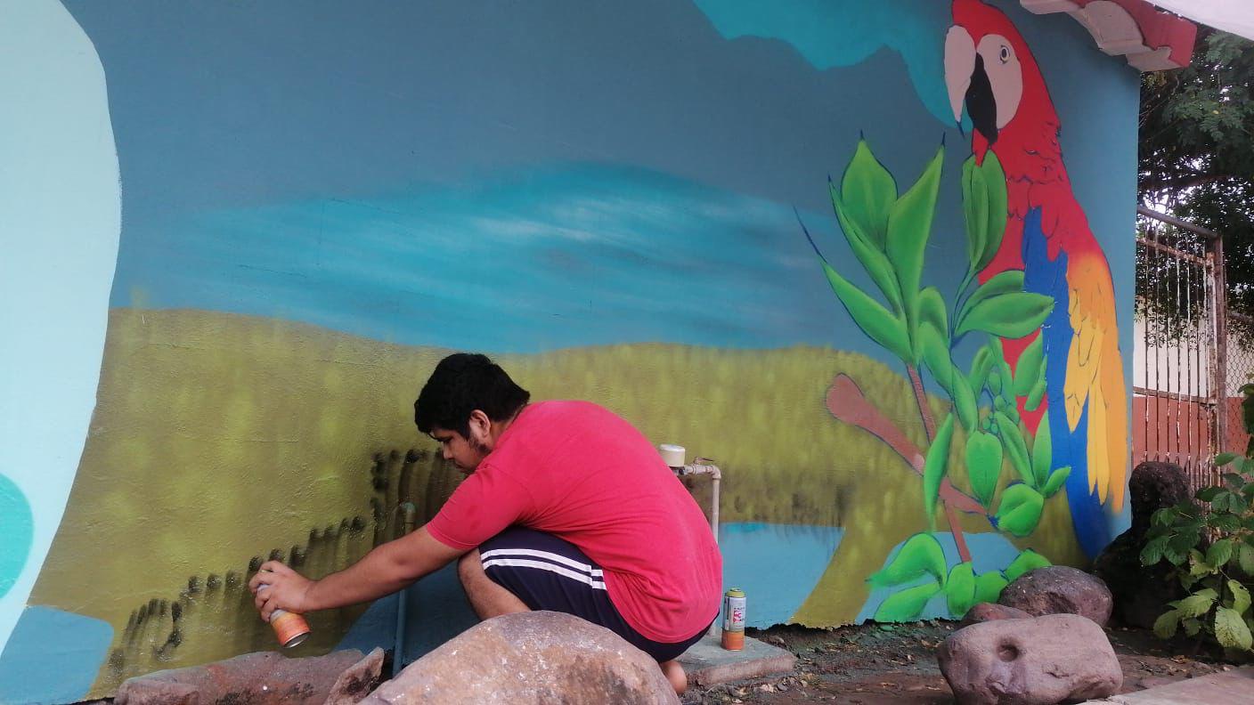 $!Con arte urbano, muralista de Culiacán busca fomentar la paz entre la juventud sinaloense