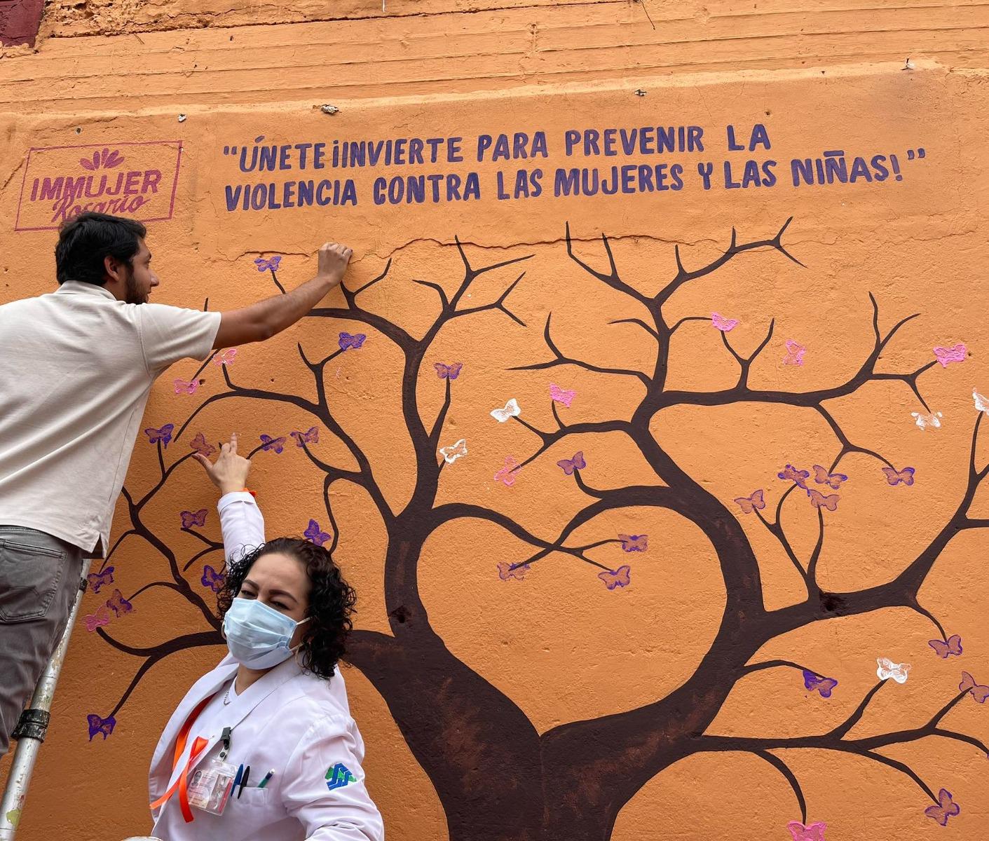 $!En Rosario marchan e inauguran mural contra la violencia a mujeres y niñas