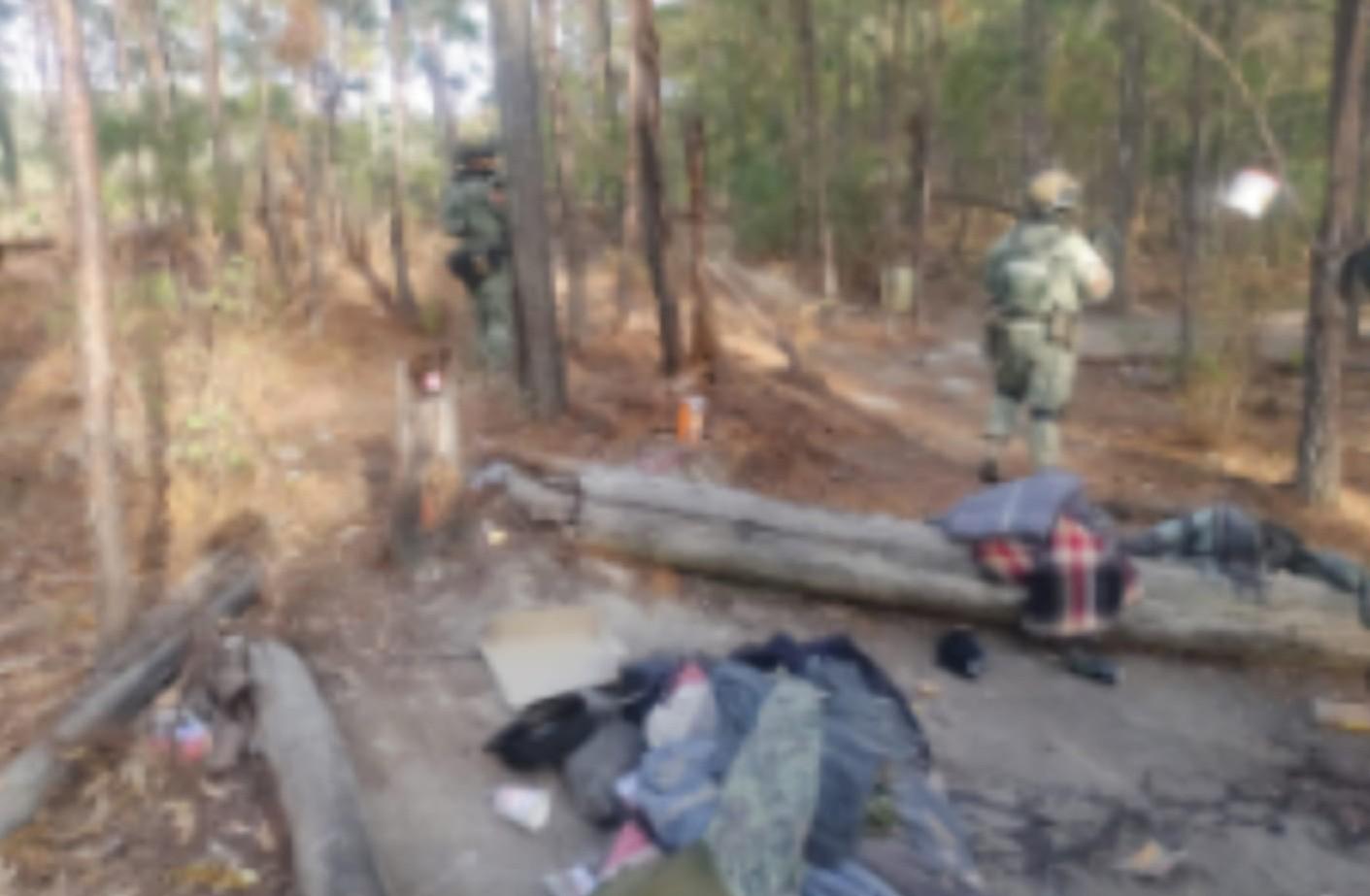 $!Ejército Mexicano desmantela campamento y asegura armamento en Concordia