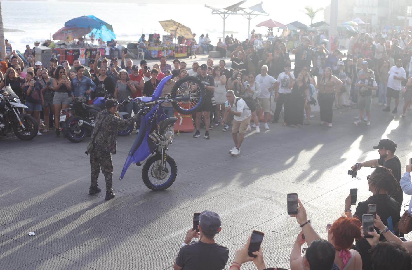 $!Rugen los motores en el magno desfile de la Semana de la Moto Mazatlán 2026