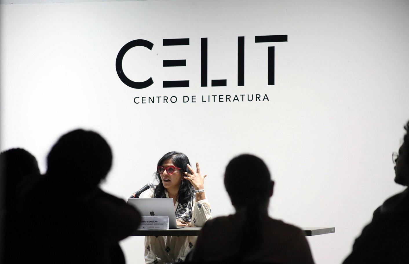 $!Socorro Venegas dicta charla sobre las experiencias post parto y la literatura, en el Encuentro Literario Inés Arredondo.