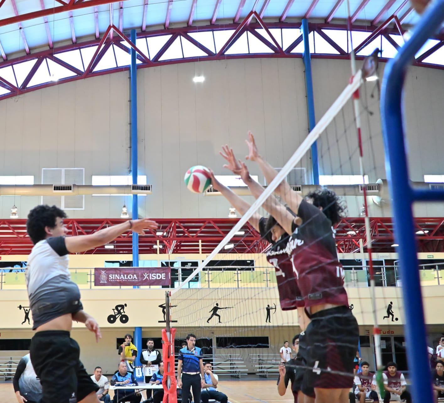 $!Difícil inicio de Mazatlán en estatal de voleibol de sala varonil