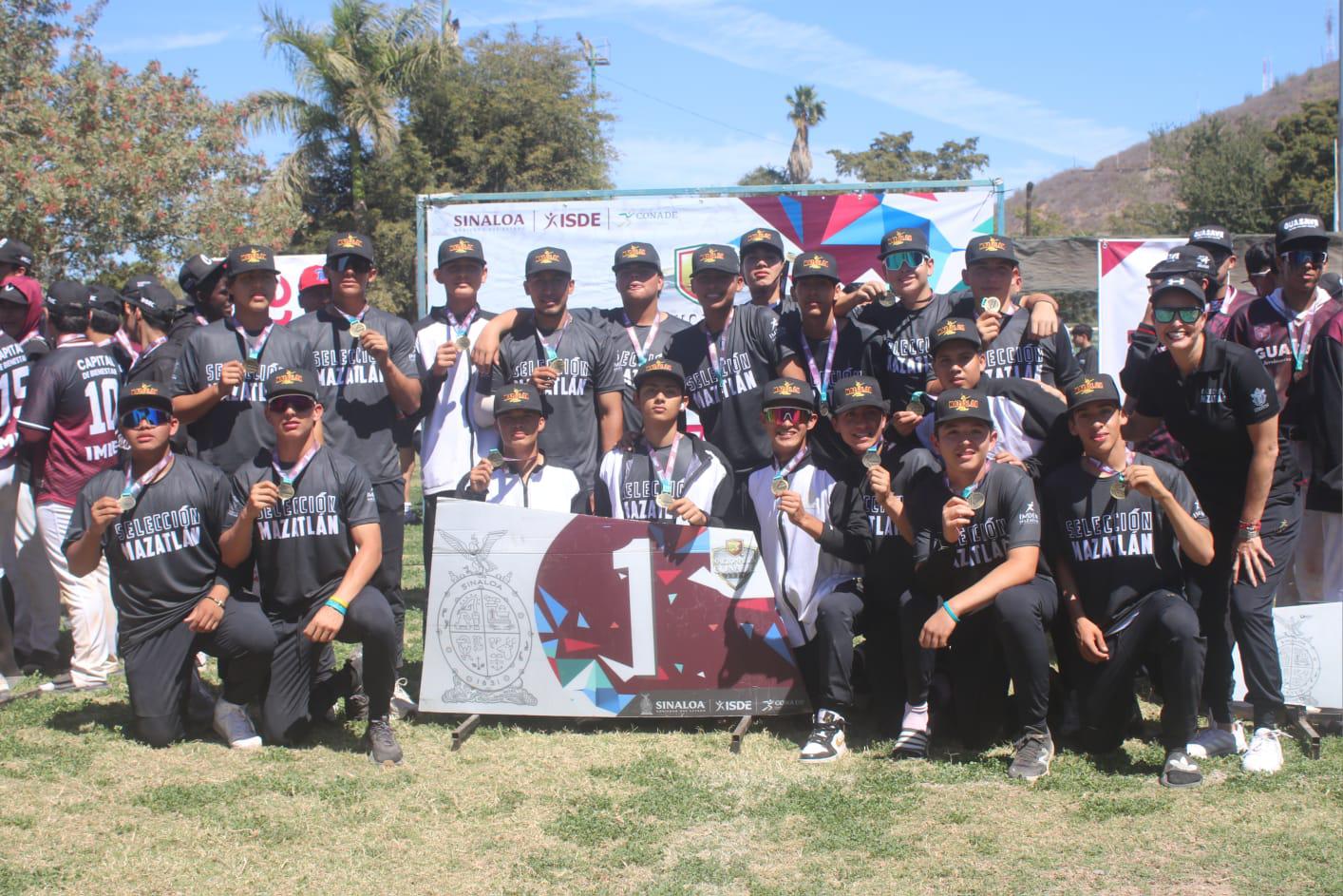 $!Juegan números a favor de Mazatlán y se corona bicampeón en la categoría Junior de beisbol