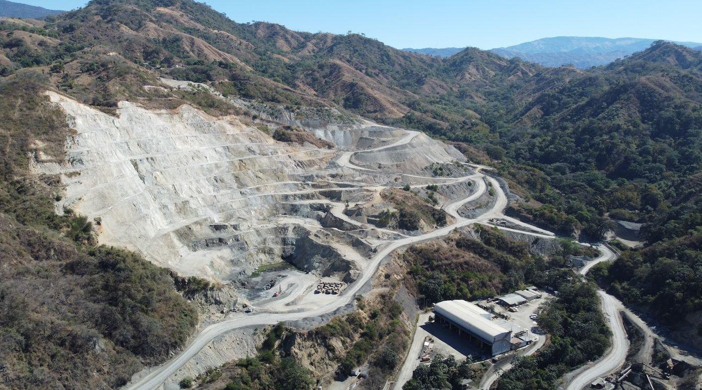 $!Vista aérea de la mina Las Encinas, ahora propiedad de la empresa minera Ternium.