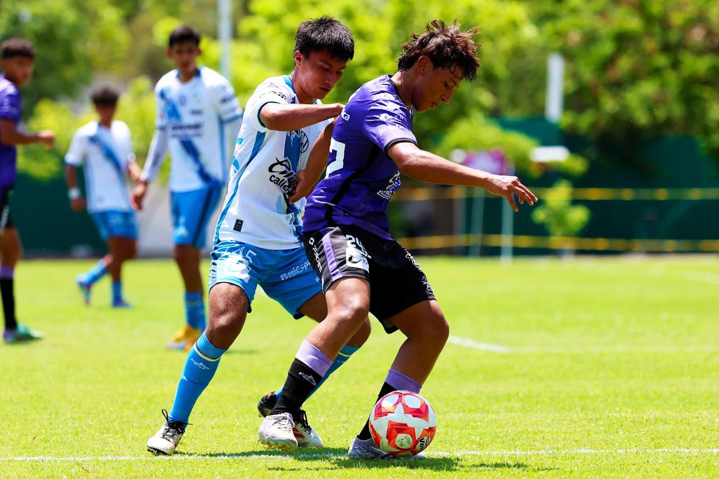 $!La Armería Sub 21 se impone al Puebla en el puerto