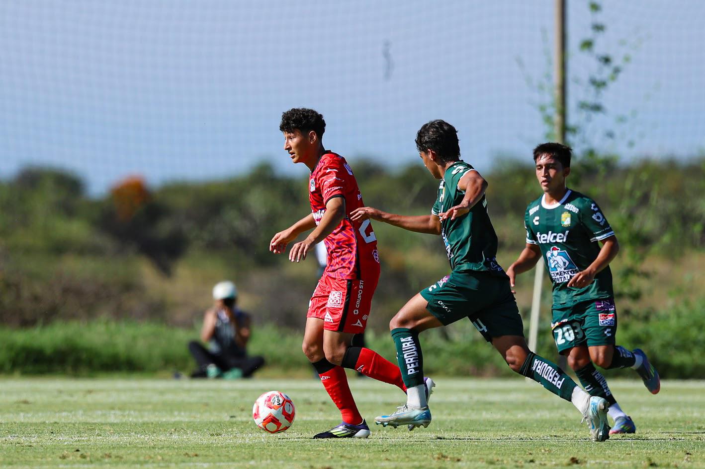 $!La Armería Sub 21 divide puntos ante León