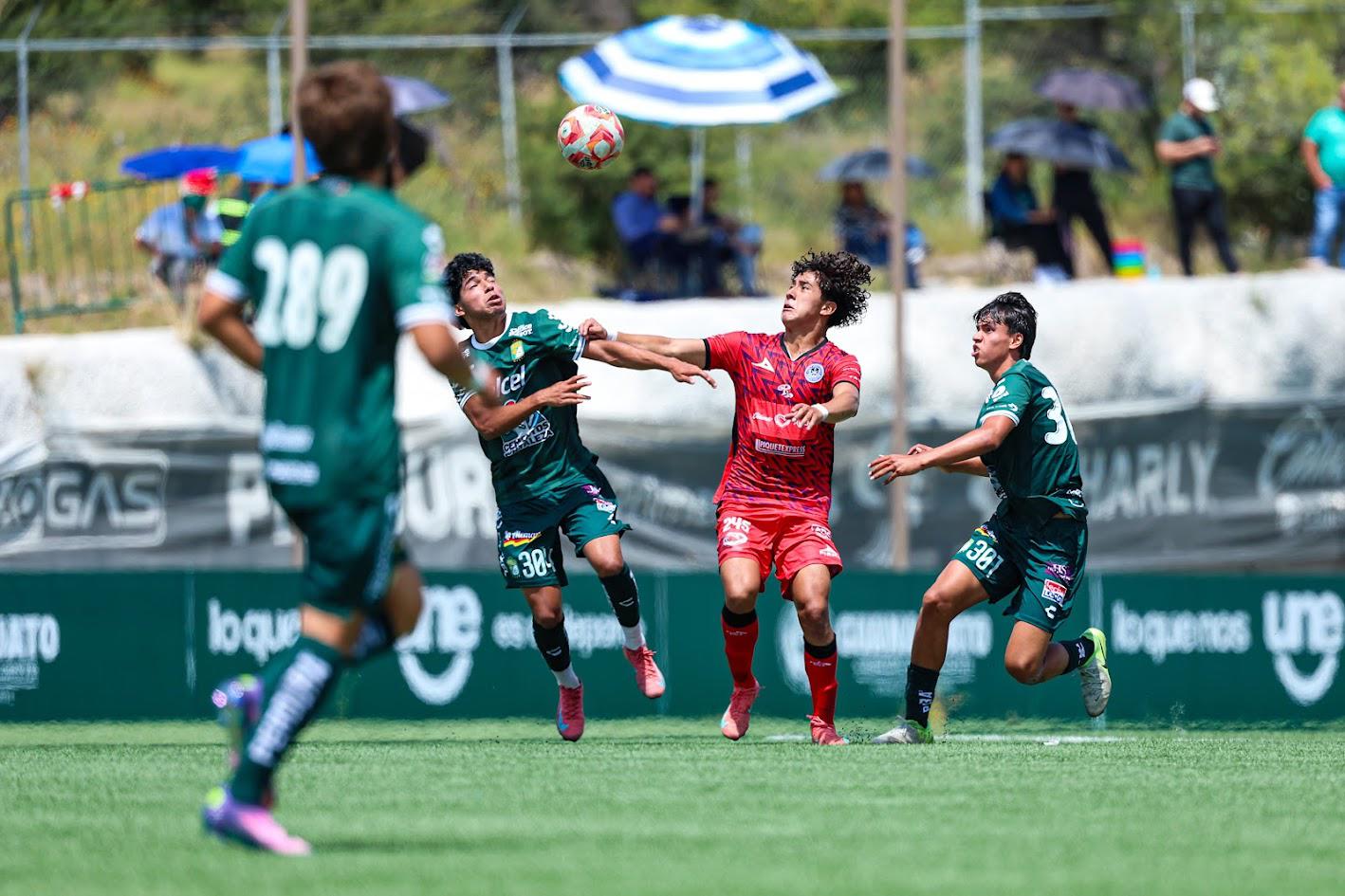 $!La Armería Sub 21 divide puntos ante León