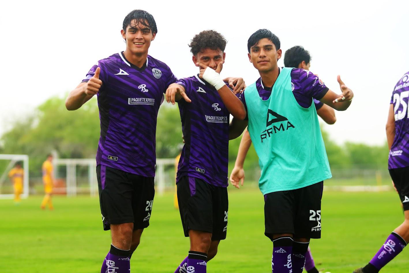 $!La Armería tuvo mañana redonda de triunfos ante Tigres