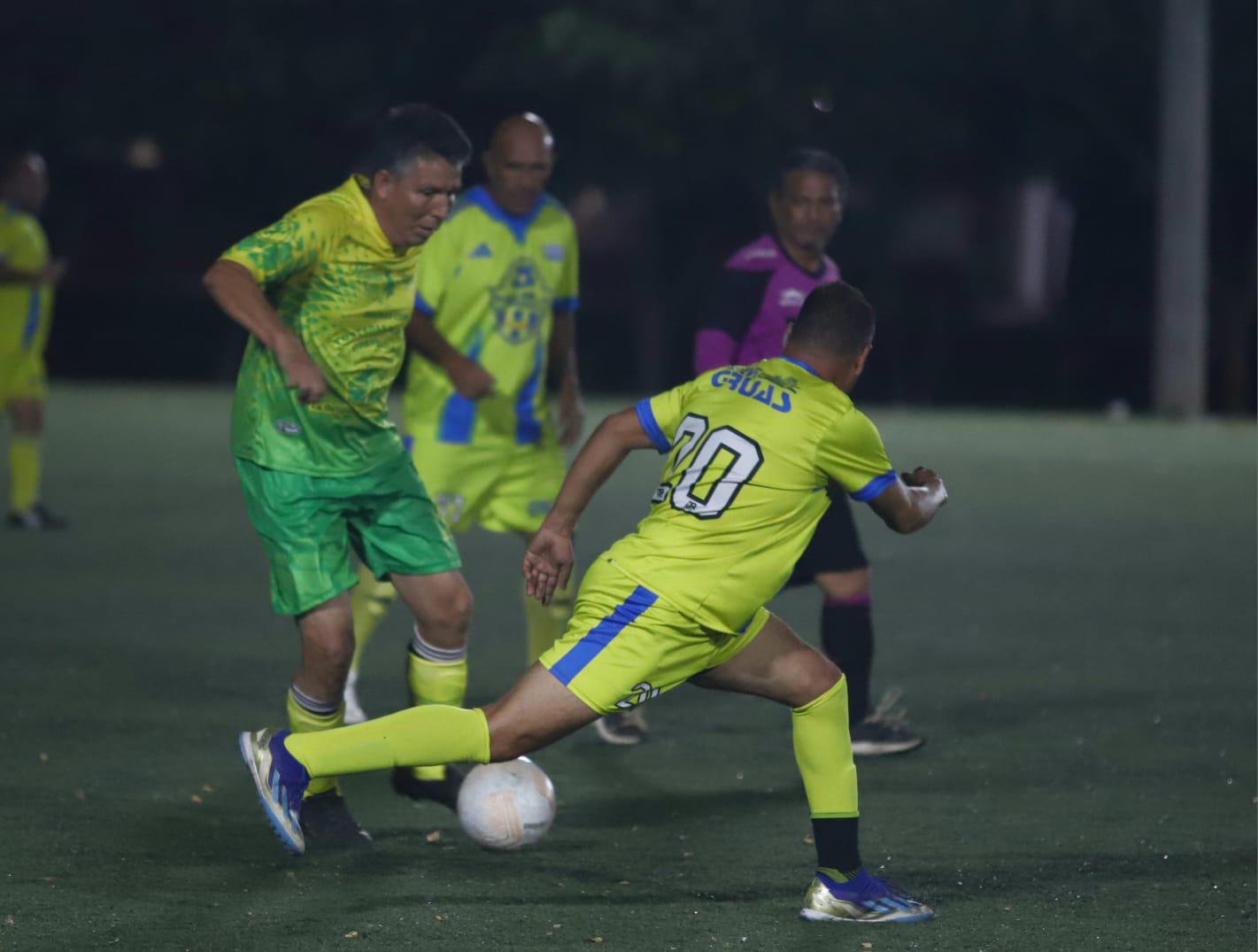 $!Servigrúas desata todo su potencial ofensivo en Liga Golden Máster