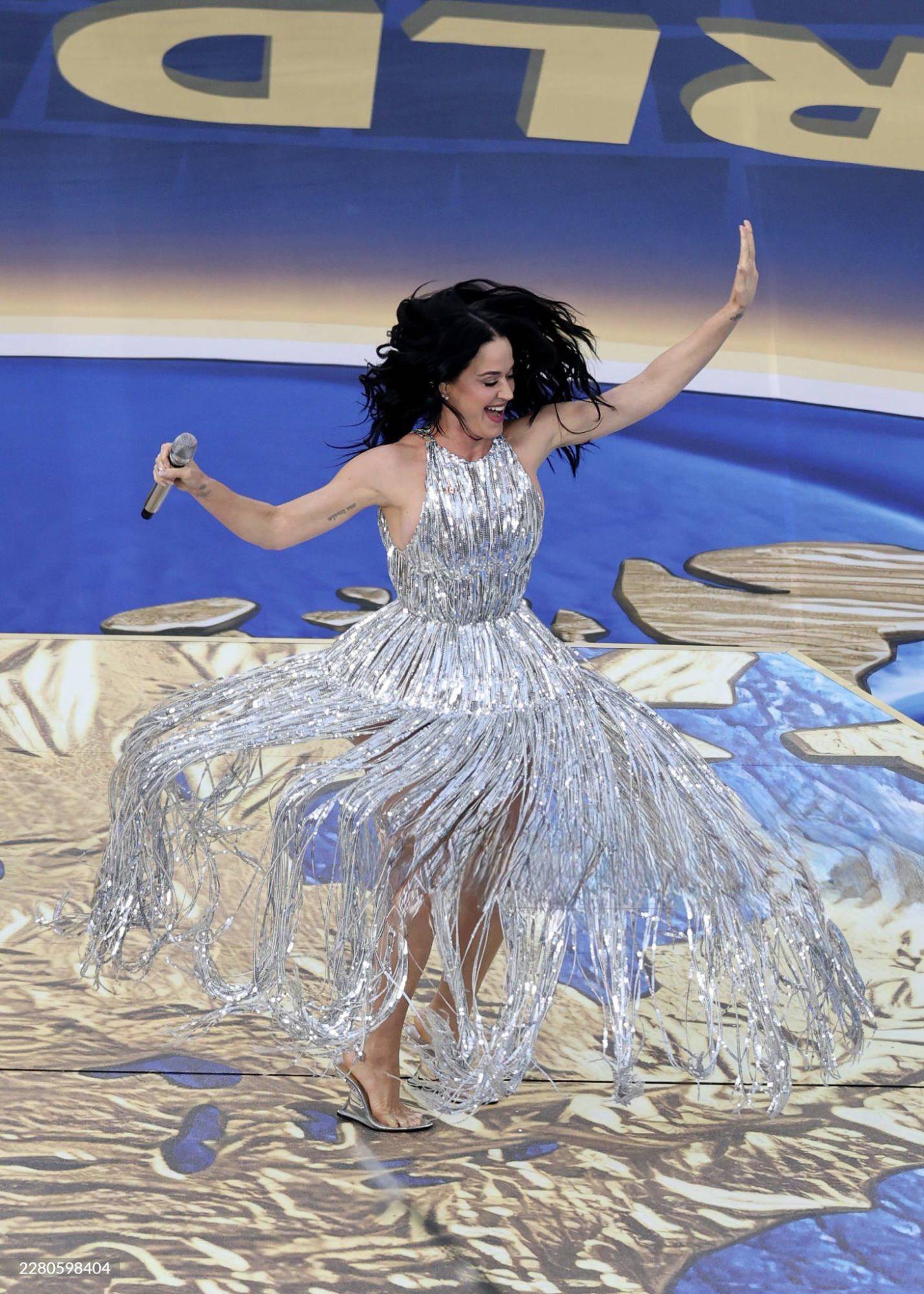 $!Katy Perry ofrece un gran performance en la inauguración del mundial.