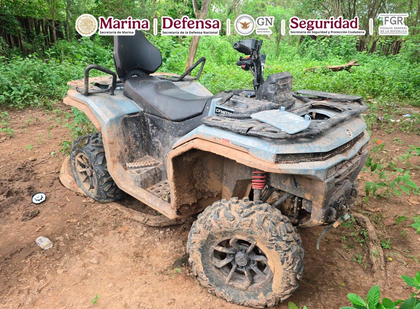 $!Detienen a 8 y aseguran 33 armas largas, vehículos y explosivos en Sinaloa