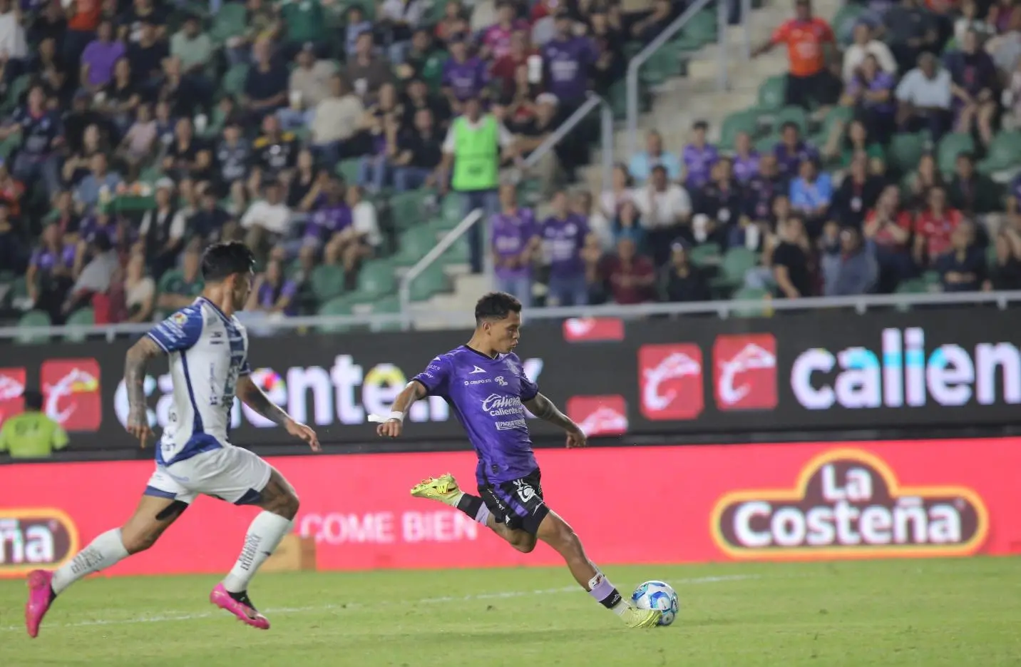 $!Mazatlán logra su primera victoria en El Encanto y frena a Pachuca