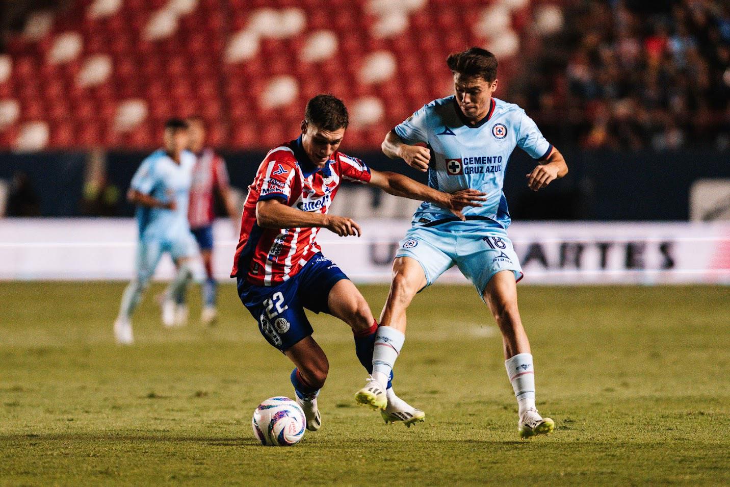 $!Cruz Azul sorprendió al líder San Luis en su casa