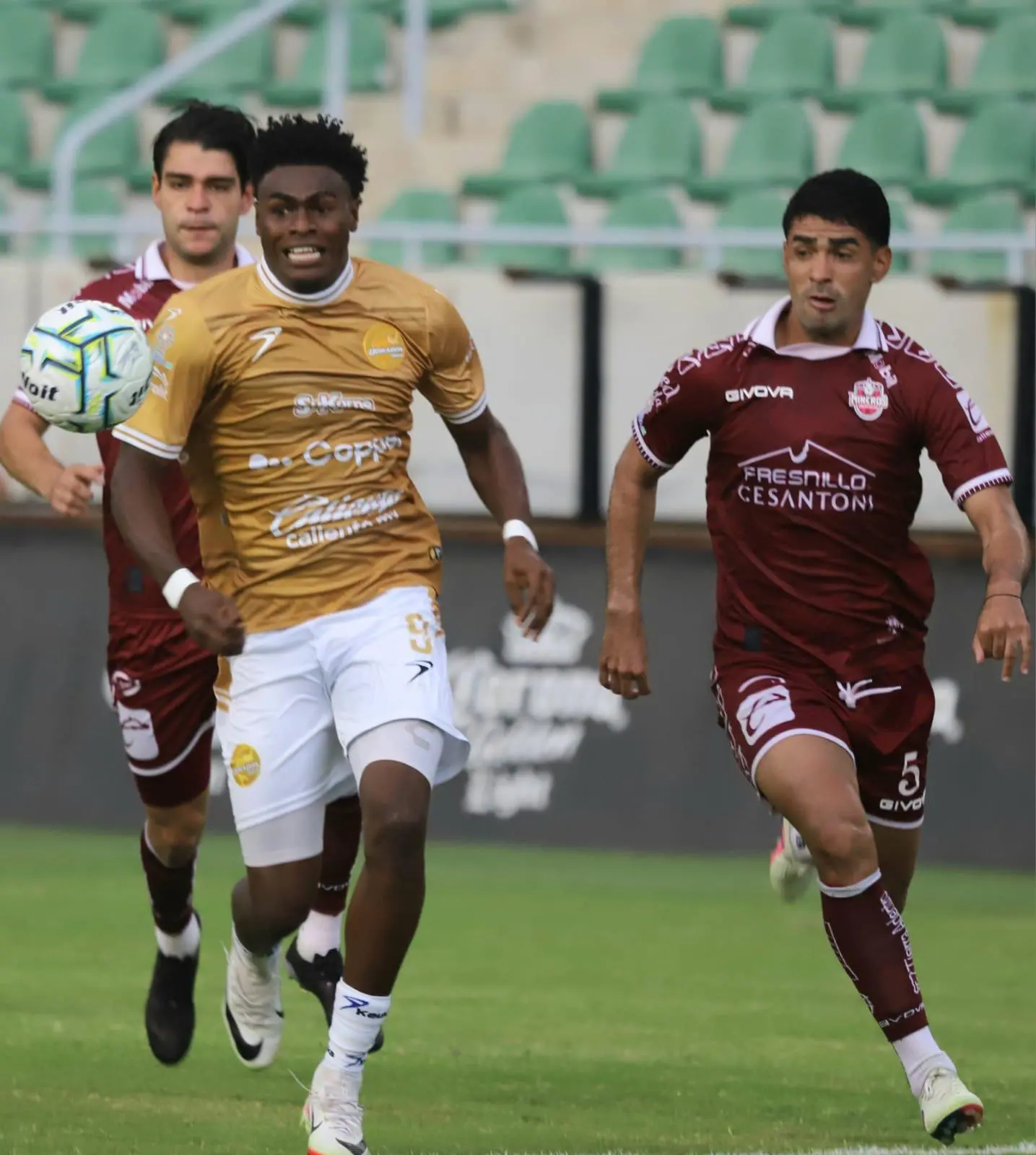 $!Dorados se saca la espina y rescata un agónico empate en su esperado regreso a Sinaloa