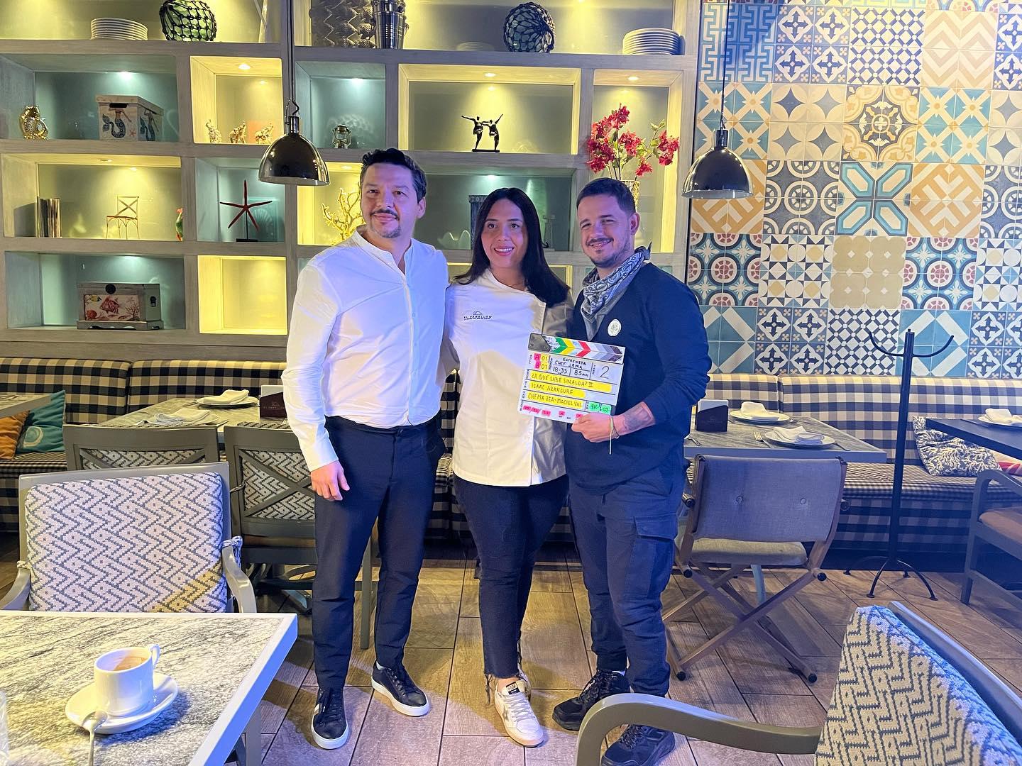 $!Adrián López, Irma Tarín e Isaac Aranguré en la filmación del documental.