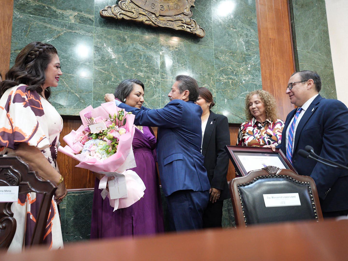 $!Reconocen en el Congreso de Sinaloa a Analai Sipatly con Premio a la Mujer Rural 2026