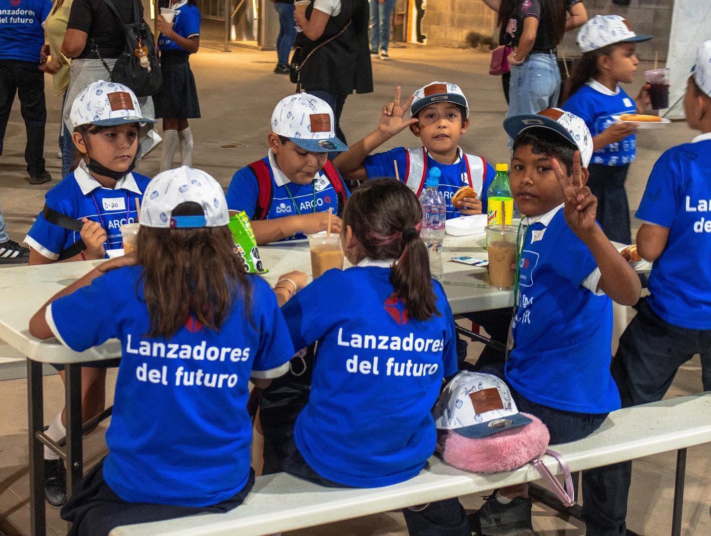$!Tomateros y LMP llevan la experiencia del beisbol a 500 pequeños culichis