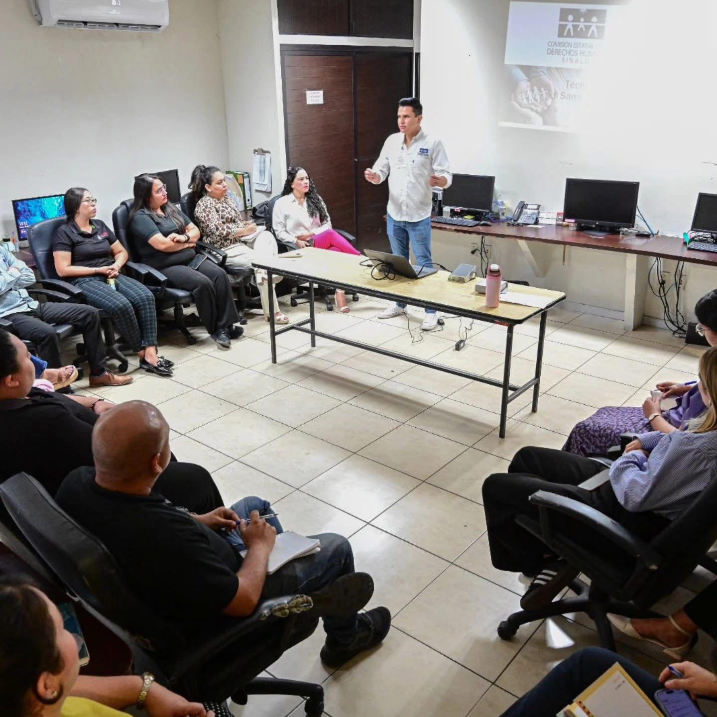 $!Buscan mejorar trato a víctimas e imputados: CEDH capacita a personal de la UMECA