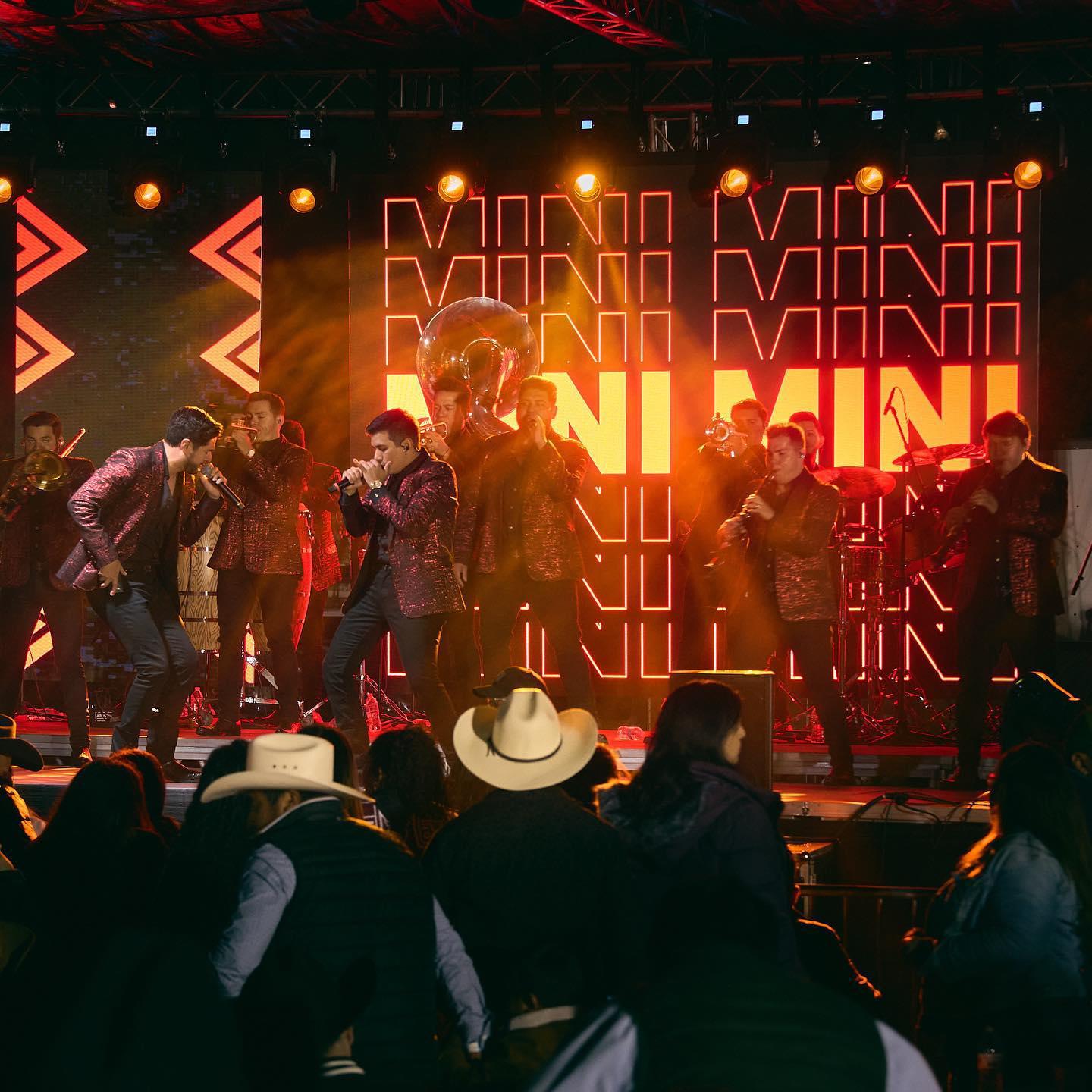$!La agrupación interpreta sus mejores éxitos.