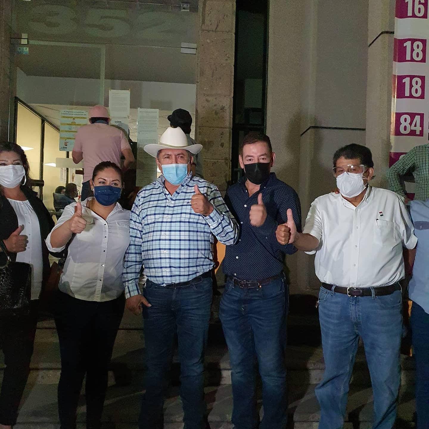 $!Vamos a rescatar Culiacán: Faustino Hernández en su registro a la Alcaldía por el PRI, PAN y PRD ante el IEES