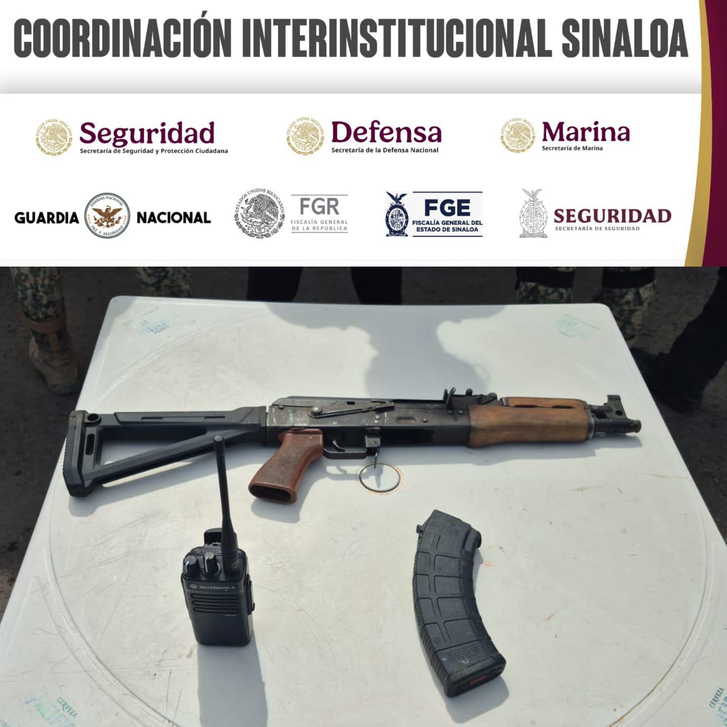 $!Detienen a un hombre y una mujer tras robo de vehículo y persecución en Navolato