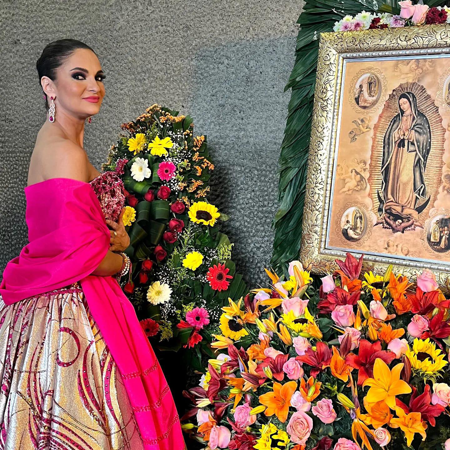 $!Cantan artistas mexicanos a la Virgen de Guadalupe en su día
