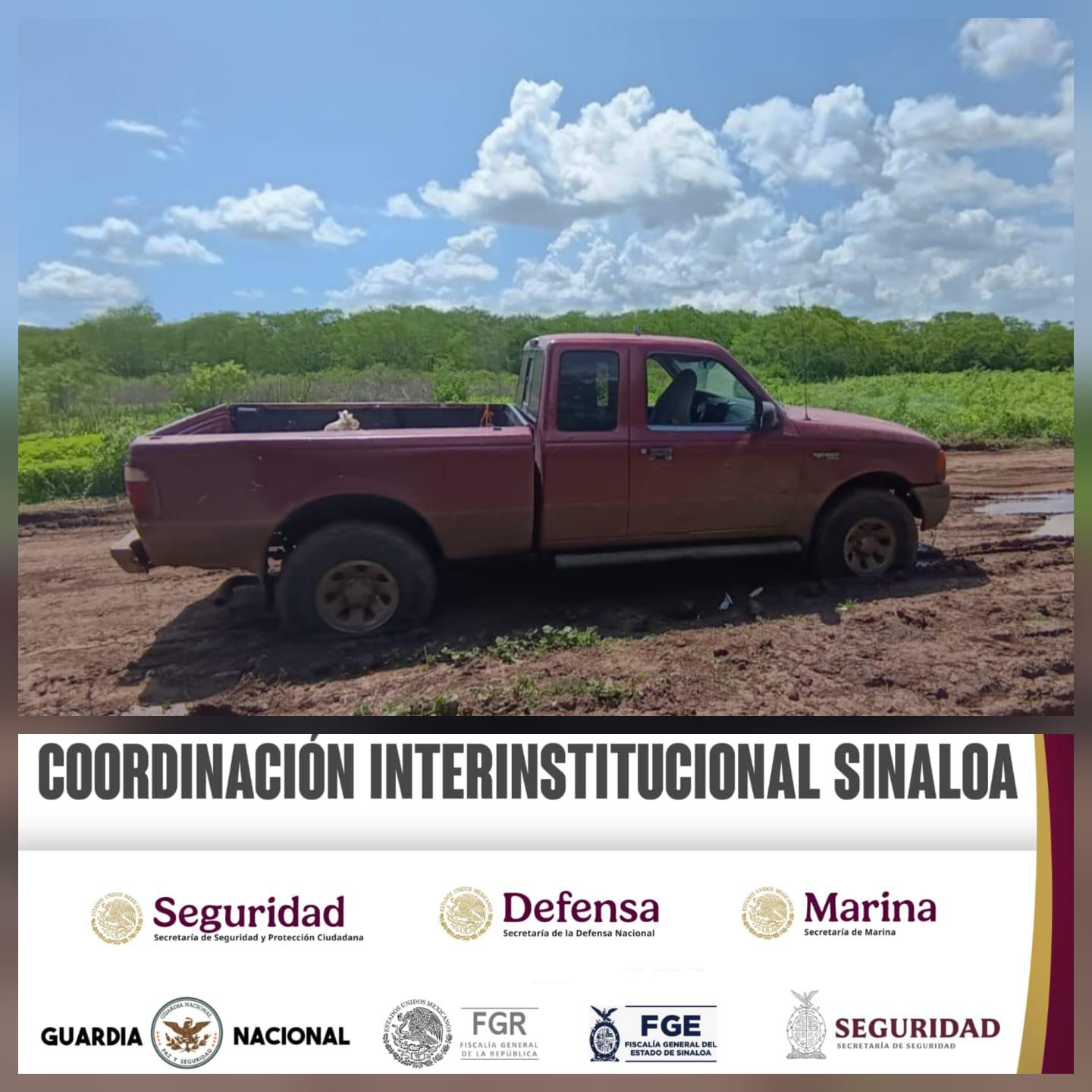 $!Ejército asegura vehículos con precursores químicos en operativo en Cosalá