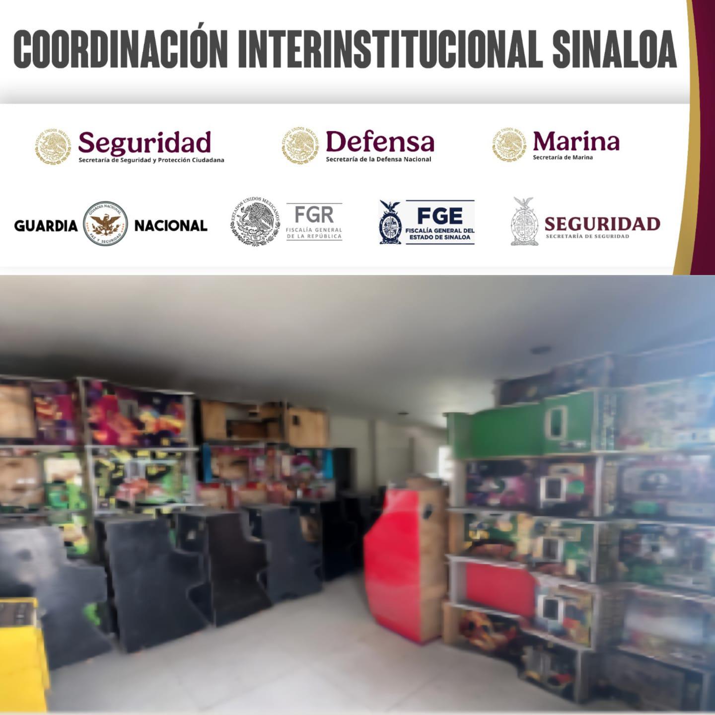 $!Catean dos domicilios y aseguran maquinitas tragamonedas y otros objetos delictivos en Culiacán