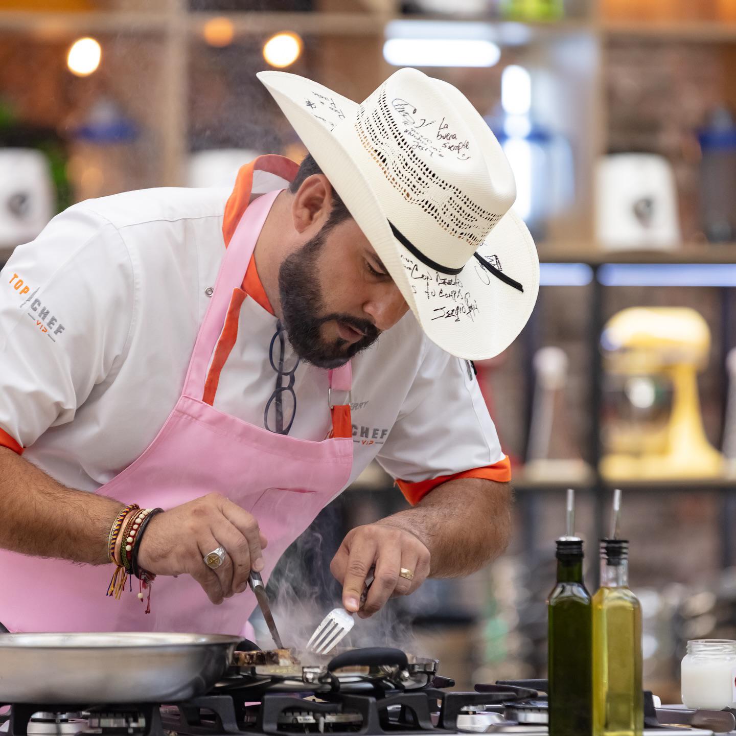 $!Jerry Bazúa enfrenta desafíos en la cocina.