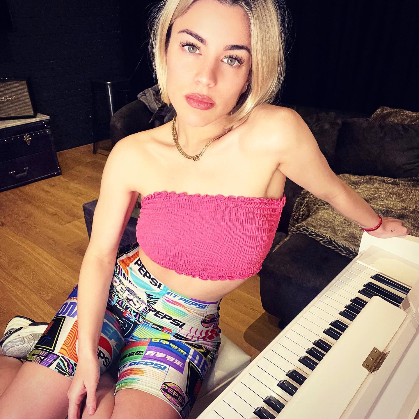 $!Sigue Melissa Galindo conquistando escenarios en el canto y actuación