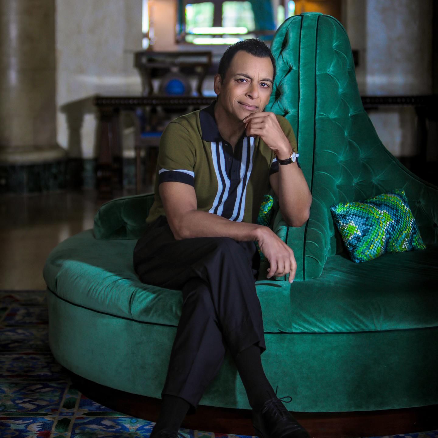 $!La noche del concierto de Jon Secada se perfila como un encuentro entre generaciones, estilos y emociones.