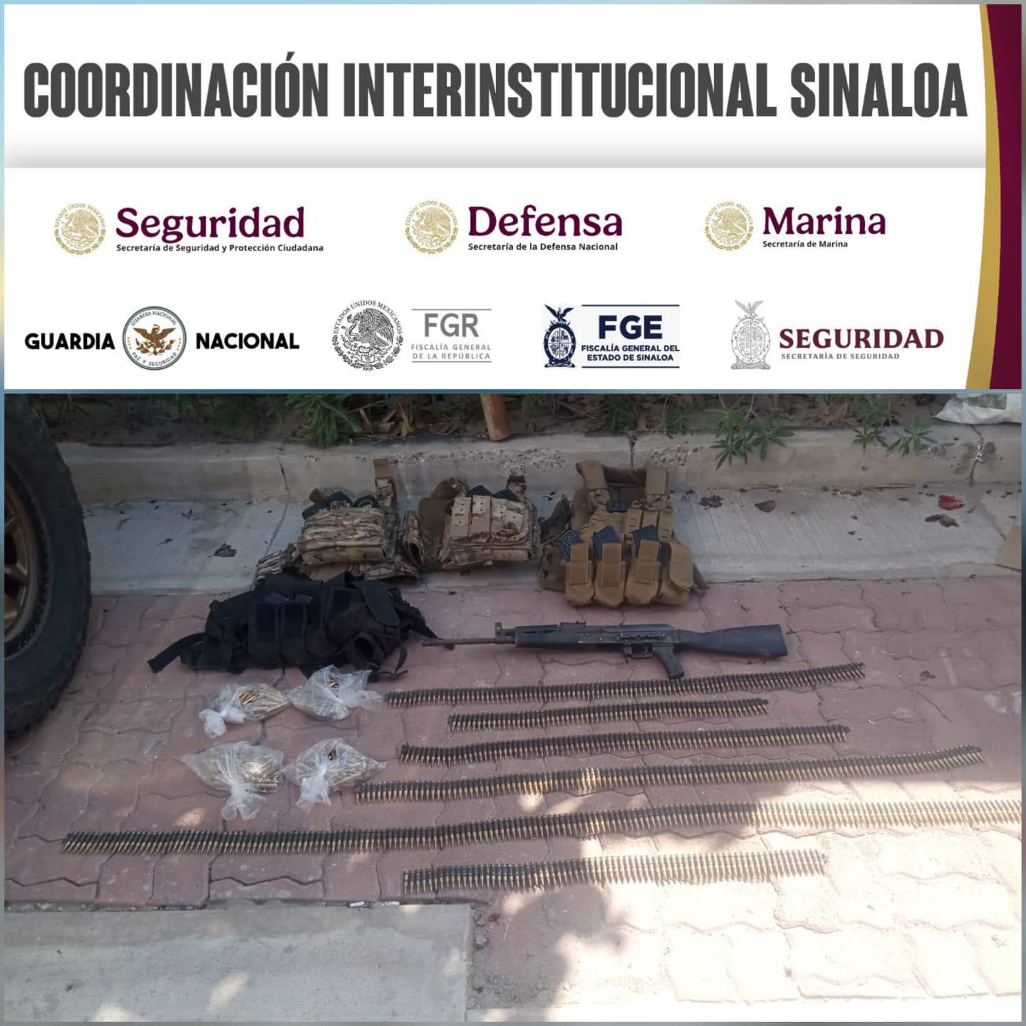 $!Detienen a cinco hombres y aseguran tres vehículos en privadas de Nuevo Altata, Navolato