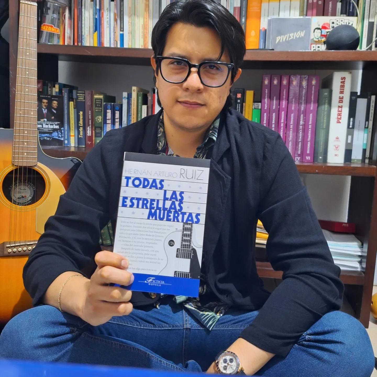 $!Hernán Arturo Ruiz presentará su libro Todas las estrellas muertas, el día de la inauguración.