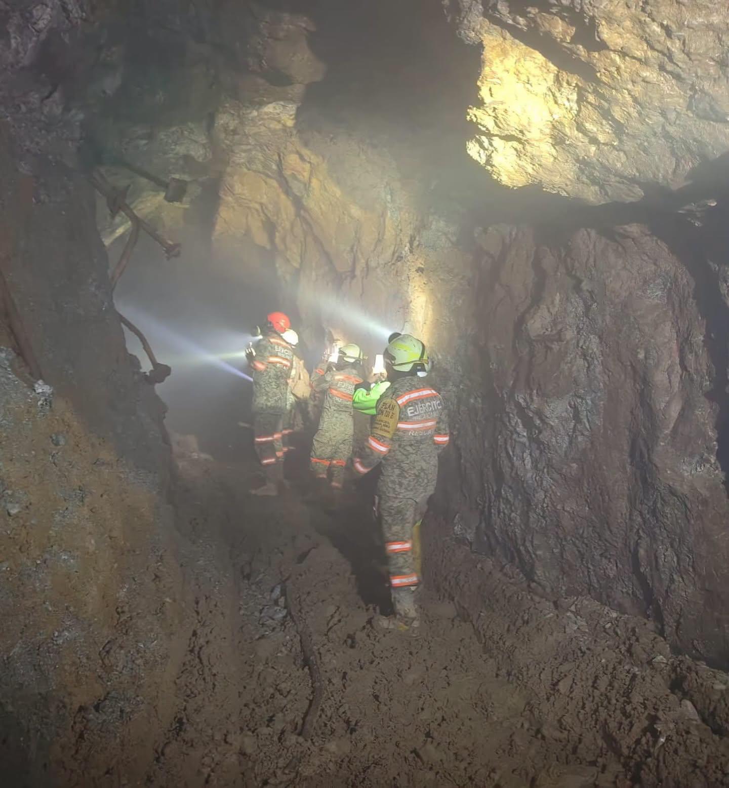 $!Continúan labores para encontrar a Isidro, desaparecido en la mina Santa Fe en Rosario