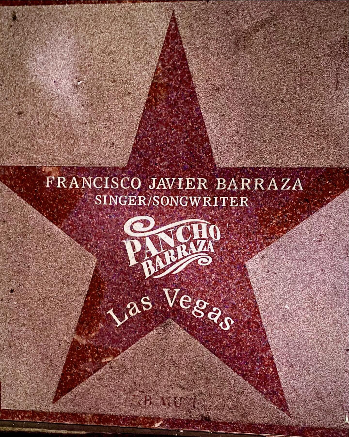 $!La estrella número 119 del Paseo de la Fama de Las Vegas tiene el nombre de Pancho Barraza.