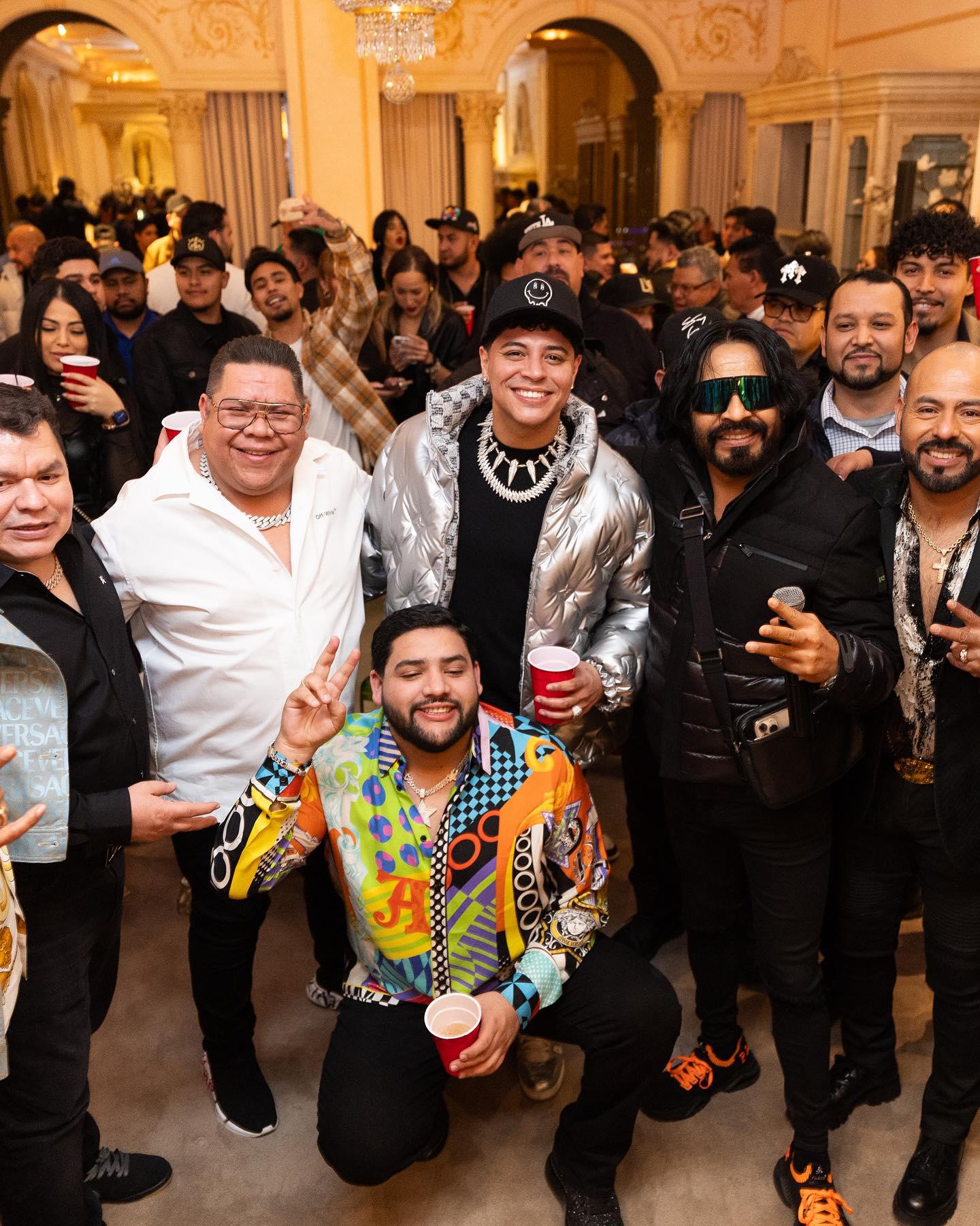 $!Eduin Caz junto a sus socios de Music VIP e invitados al evento.