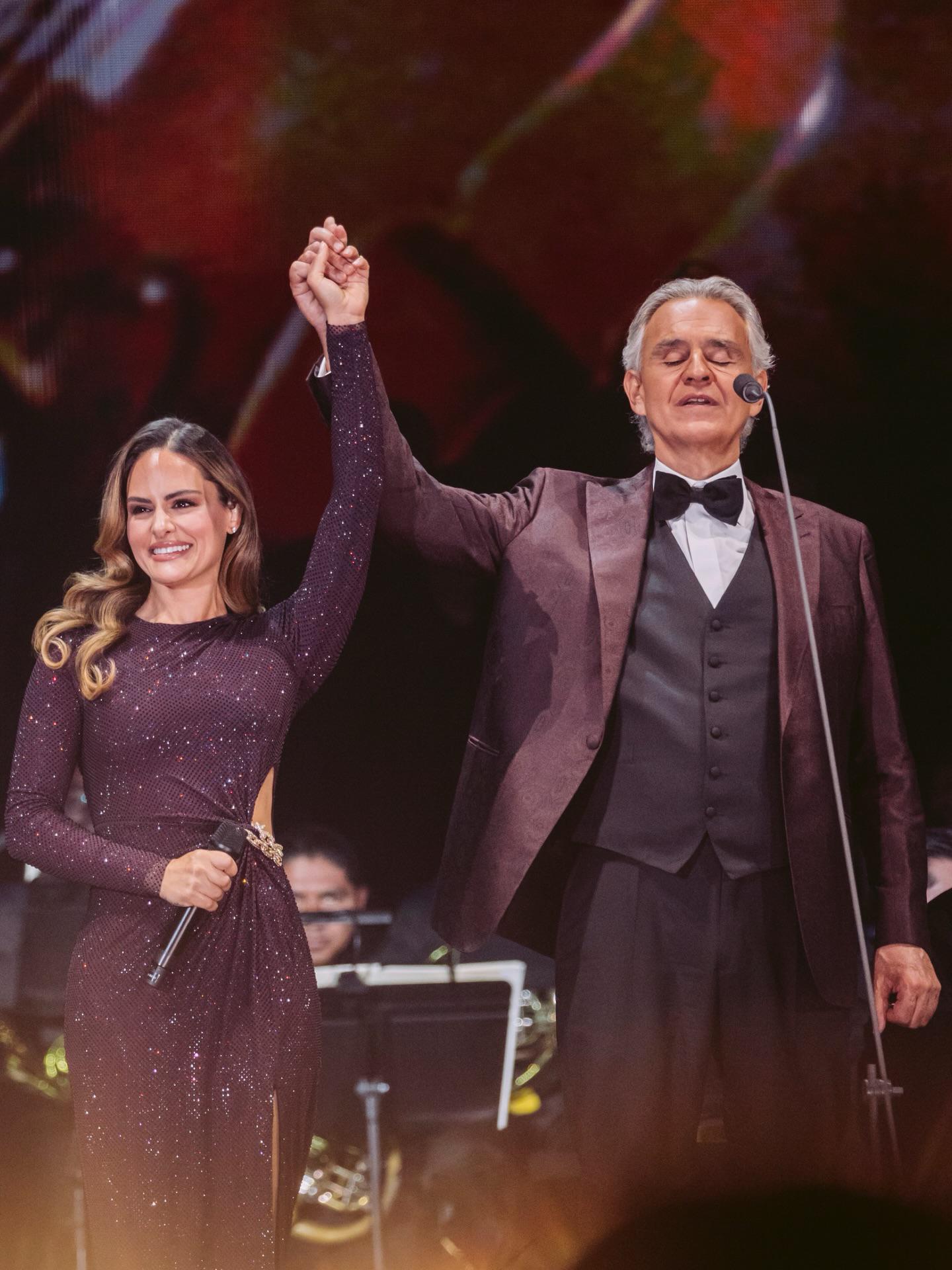 $!La soprano Larisa Martínez acompañó al tenor italiano.