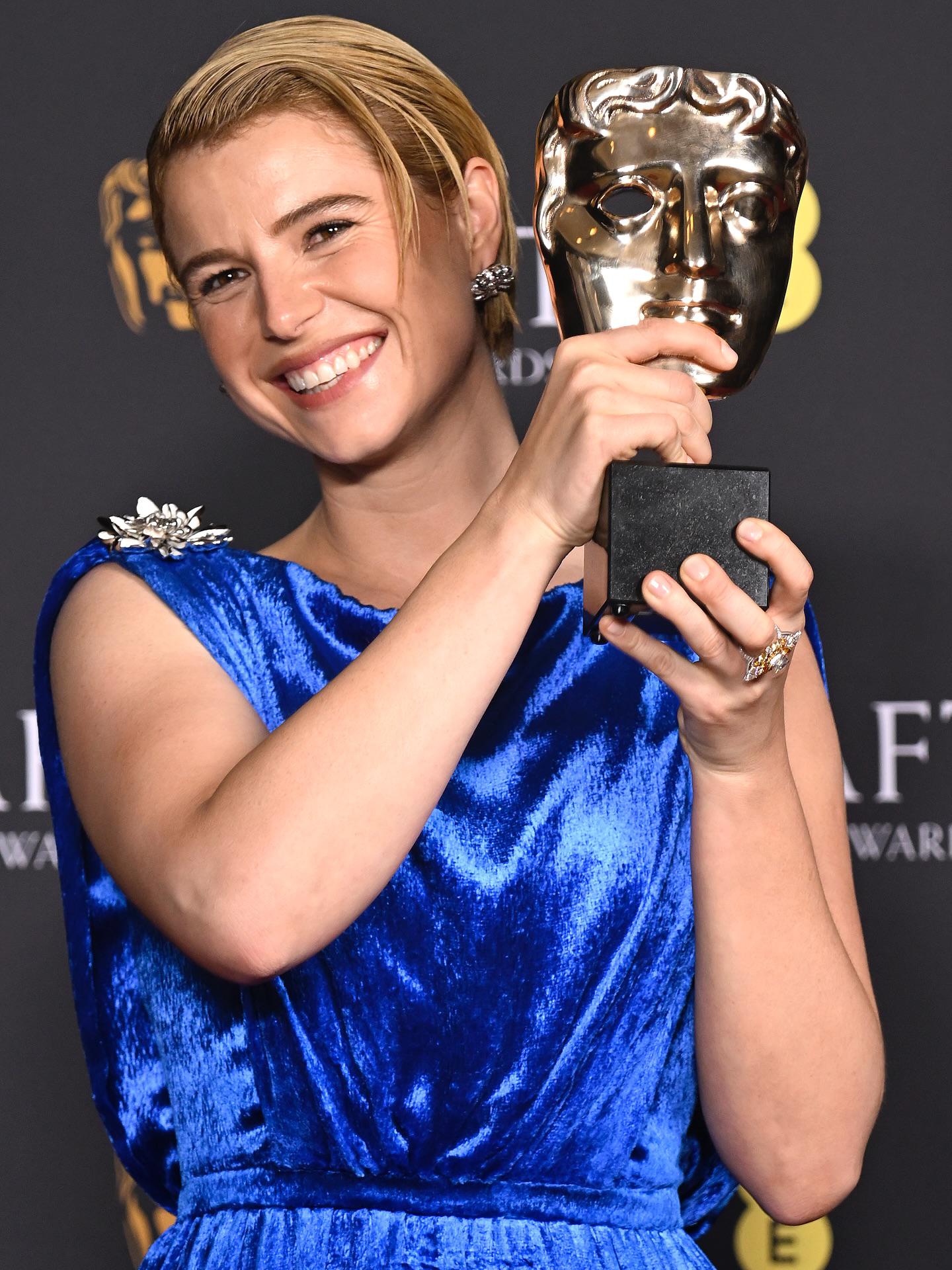 $!Jessie Buckley se lleva el premio BAFTA a la mejor actriz principal por Hamnet.