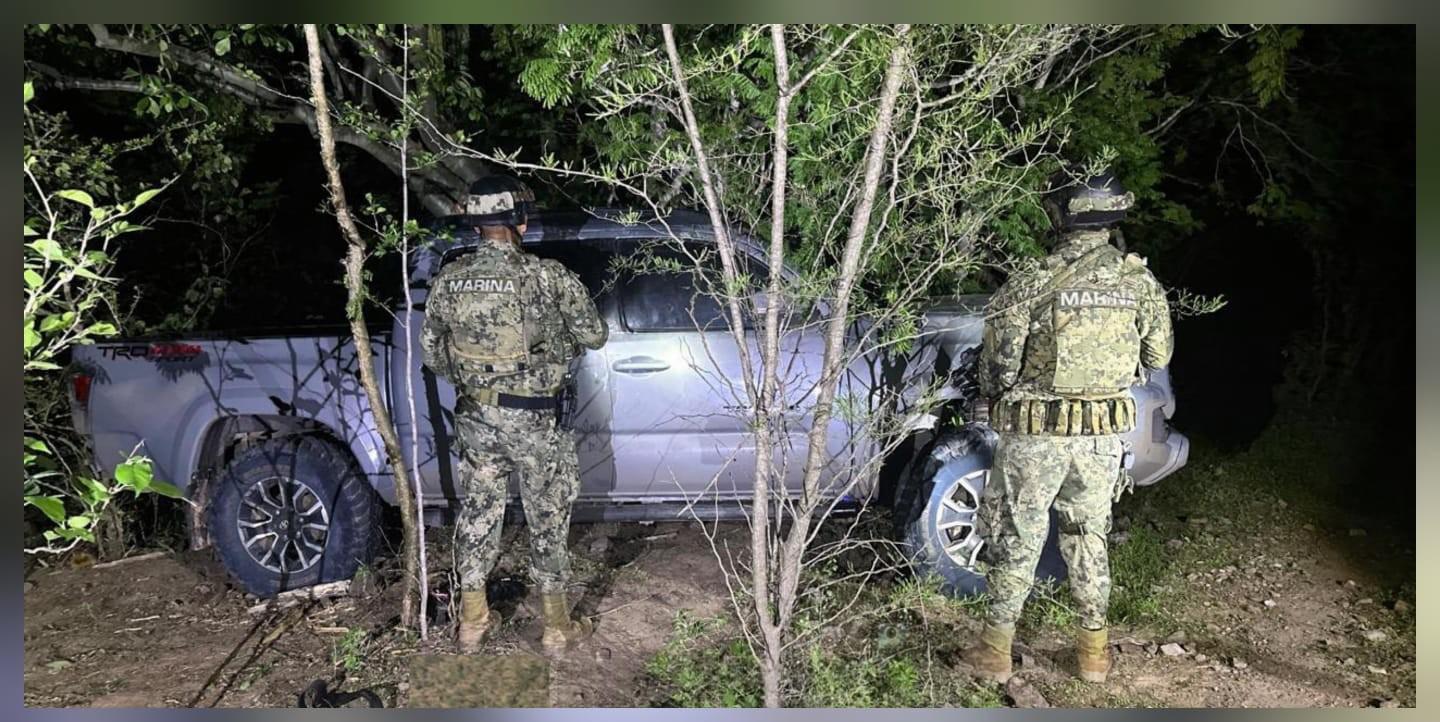 $!Marina detiene a una persona y asegura armas, vehículos blindados y equipo táctico en Mocorito