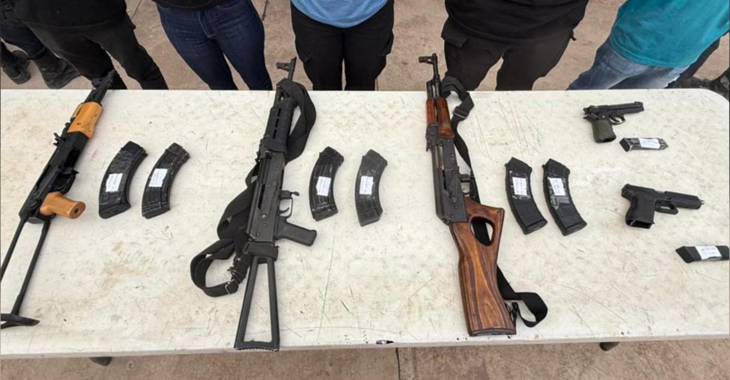 $!Detienen a cinco personas armadas en Culiacán; hay dos menores entre los arrestados