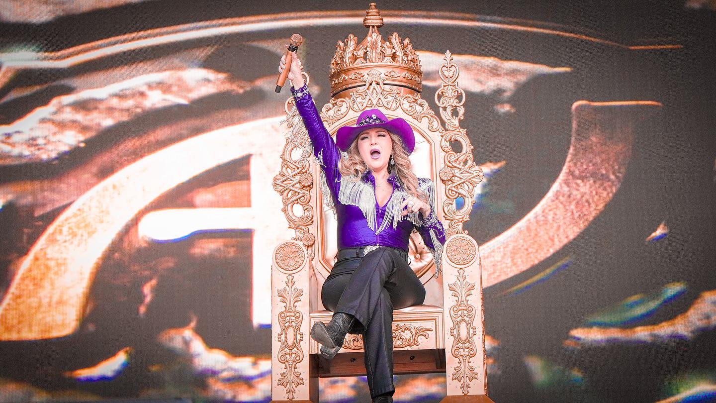 $!Alicia Villarreal.